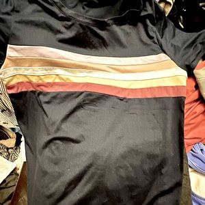 Cute navy blue crop top with a nice sheen finish.